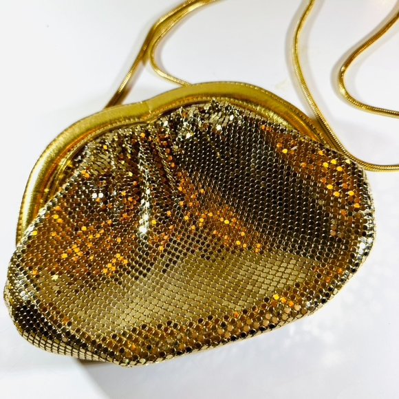 Gorgeous Vintage Gold Metal mesh evening bag with long strap zip closure EUC - Picture 2 of 6